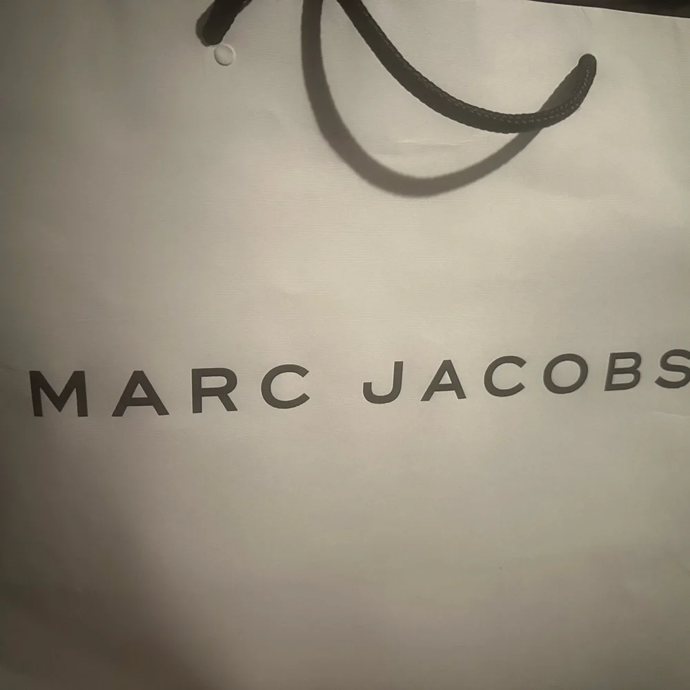 Marc Jacobs Pebbled Leather Hot Pink Tote Bag - Picture 2 of 8